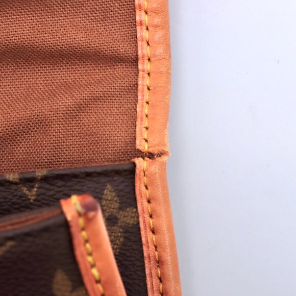 Louis Vuitton Monogram Beverly GM Convertible Crossbody Bag - Picture 11 of 13